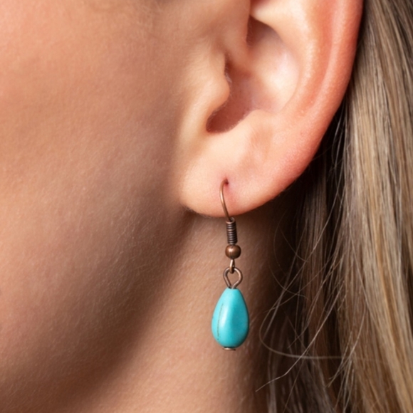 Turquoise Copper Necklace - Picture 3 of 3